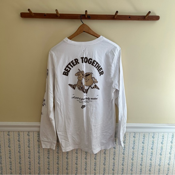 Nike Long Sleeve Graphic Top - Picture 7 of 7